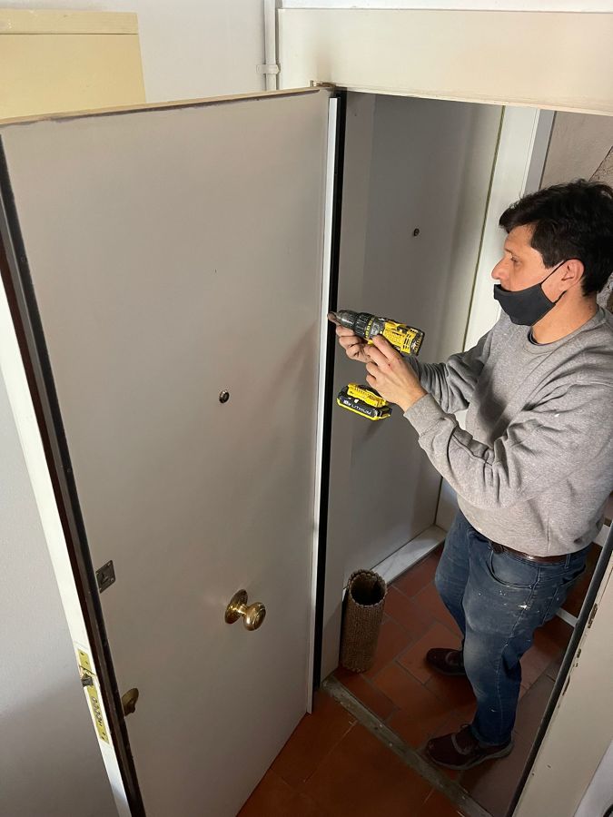 INSTALACION DE PUERTAS BLINDADAS