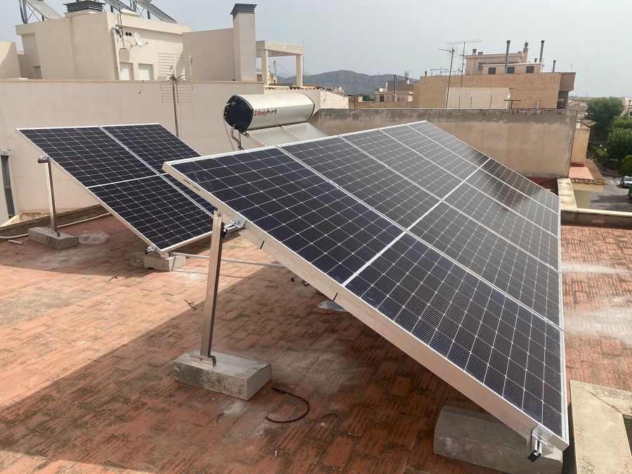 fotovoltaica autolastrada en chalet lateral