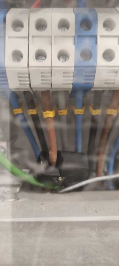 Pinza balanceadora de punto de recarga