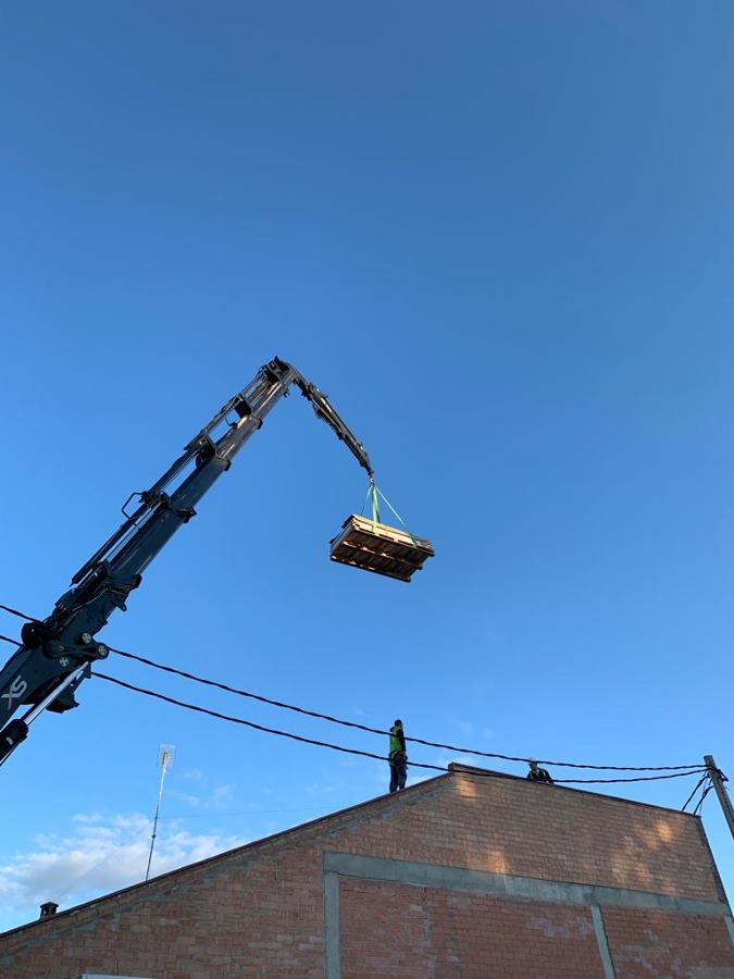 DESCARGANDO PANELES SOLARES
