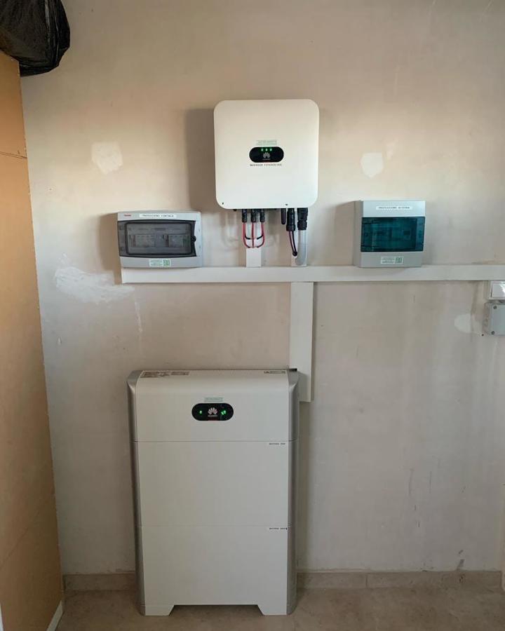 INSTLACIÓN CON BATERIAS