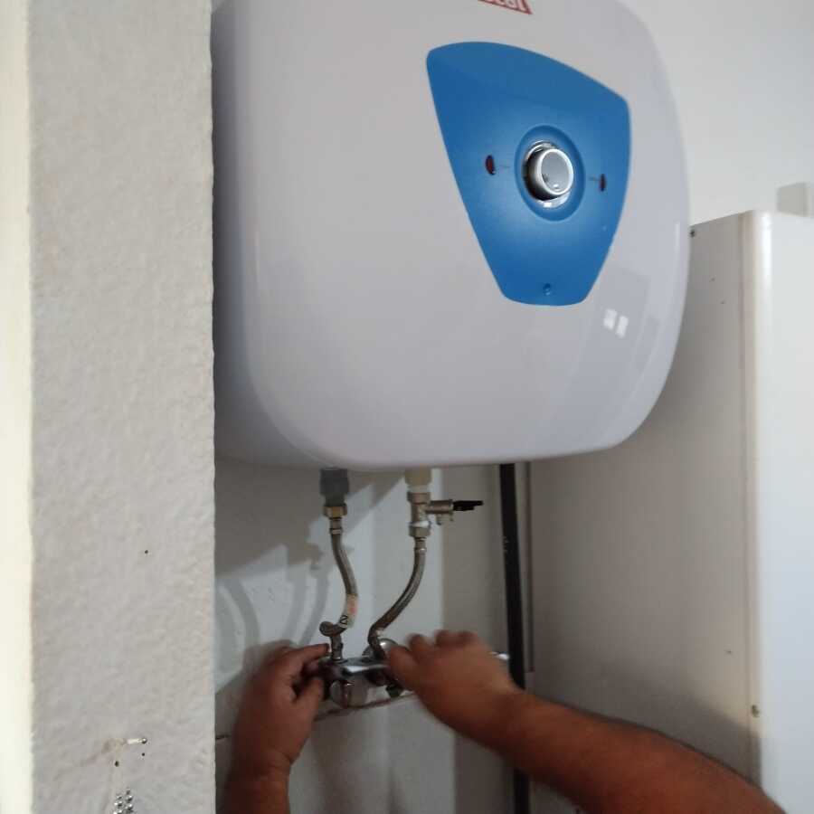 Reparacion perdida de agua termo