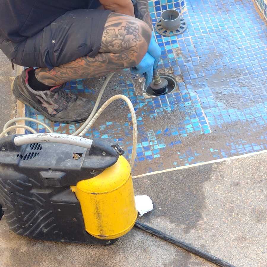 Desatasco por aire a presión