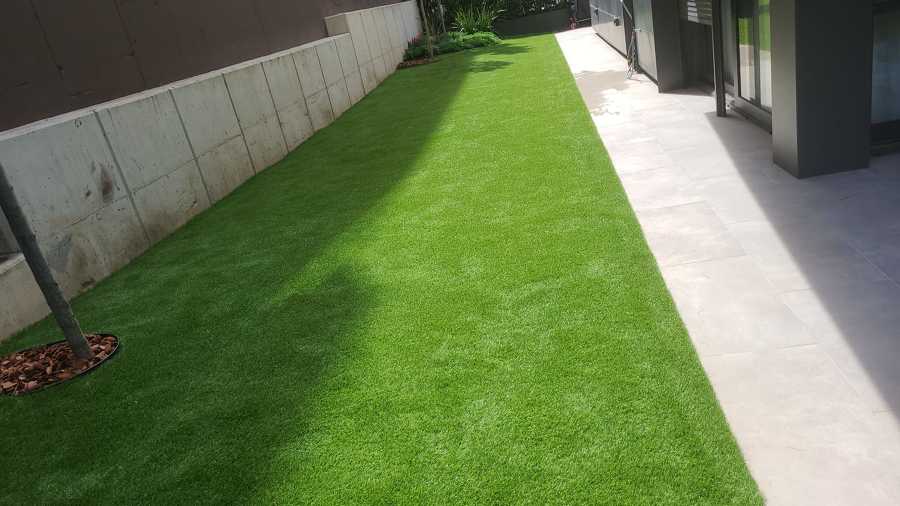 Instalación de césped artificial