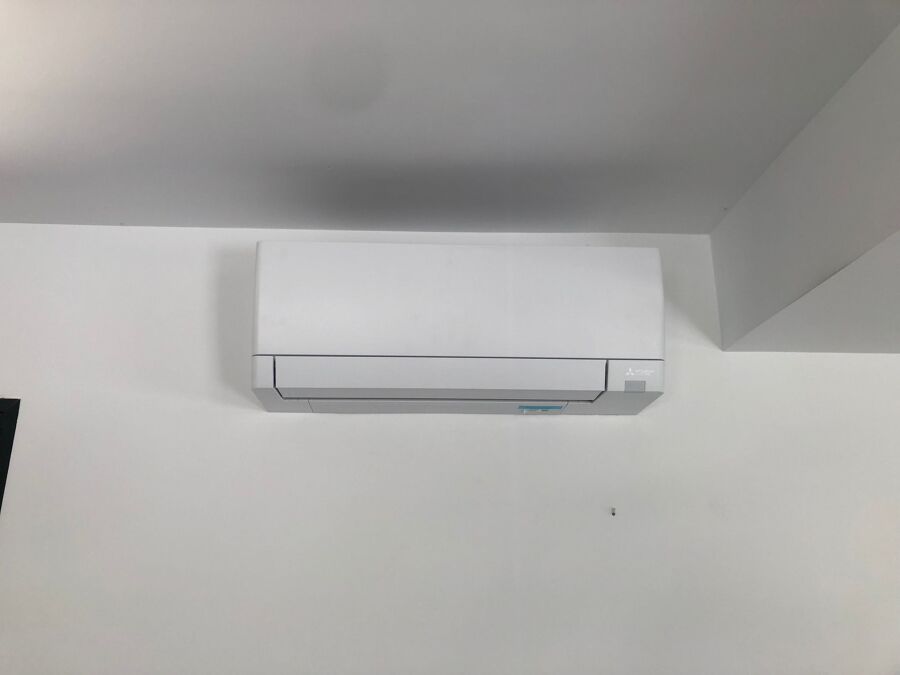 Aire acondicionado tipo split.