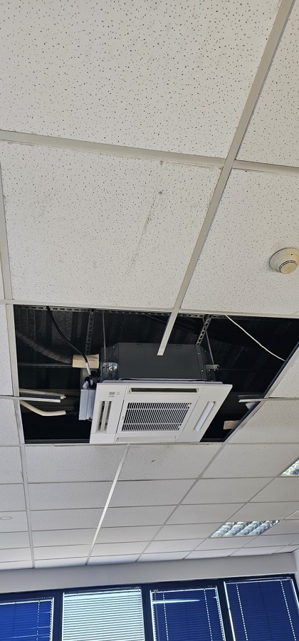 Instalacion de equipos cassettes.