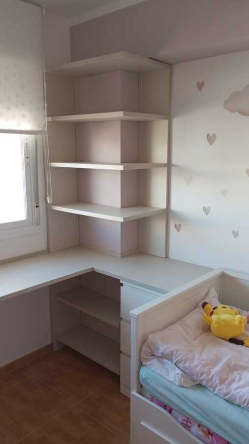 Pladur: estantería a medida