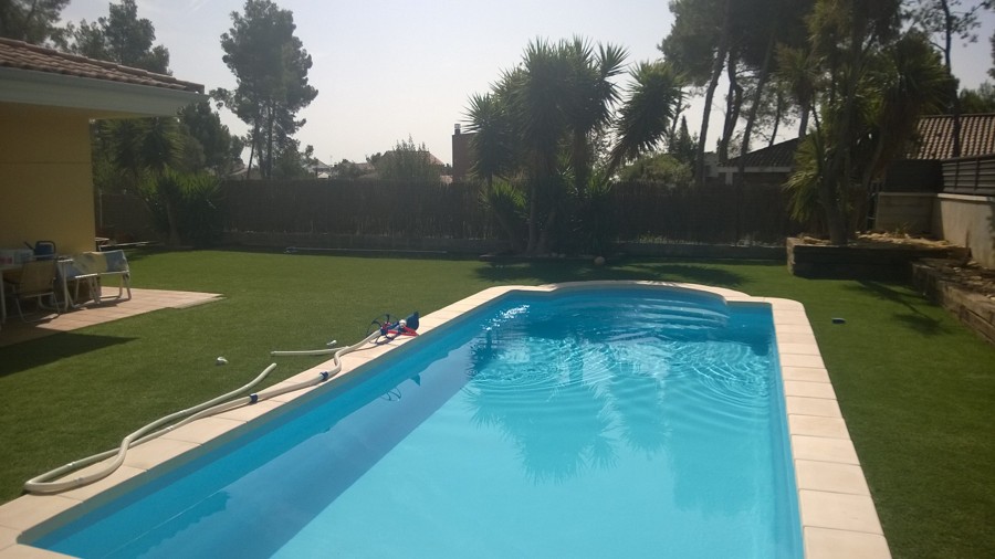 PISCINA EN SERVEI