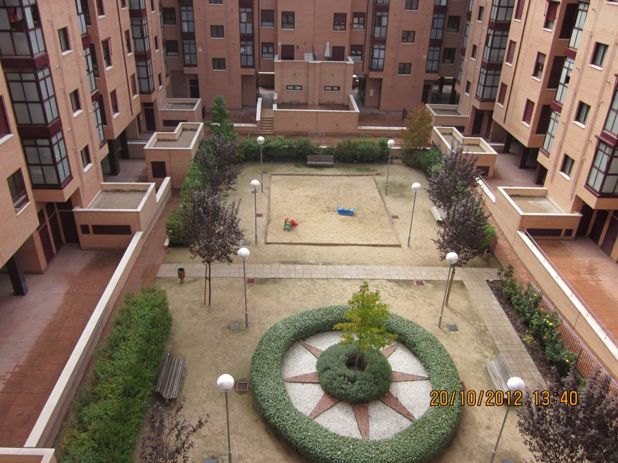 Zona comun ajardinada