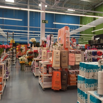 Nave comercial finalizada