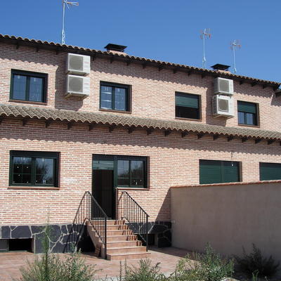 10 VIV. EN ALDEANUEVA DE S. BARTOLOME