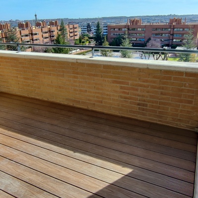 Instalación de rastreles y tarima de composite