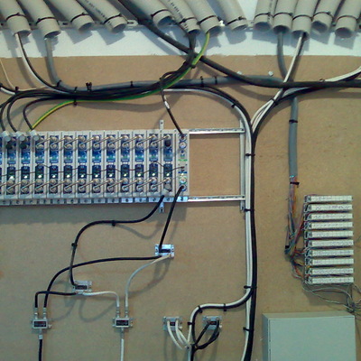 Sistema amplificación cabecera comunidad.