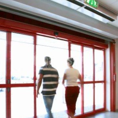 Carpintería, Puertas Automáticas, Cierres Enrollables