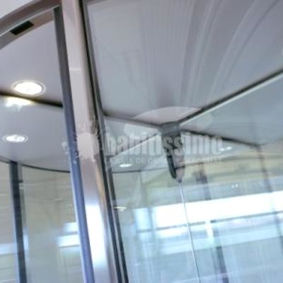 Carpintería, Puertas Automáticas, Cortinas Aire