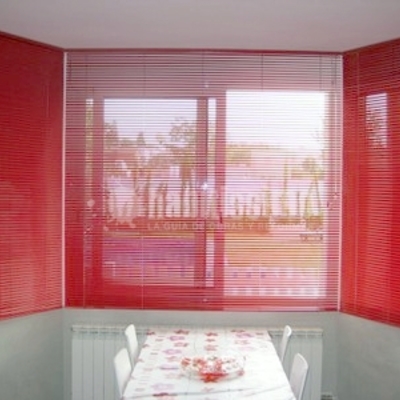 Cortinas, Tiendas, Instalación