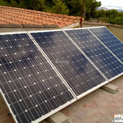 Placas Solares, Energía Solar, Energía Eólica