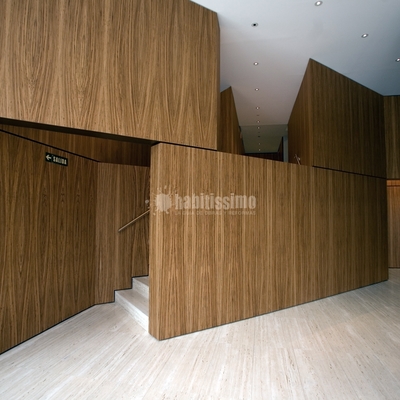 Revestimientos Interiores en MADERA NATURAL