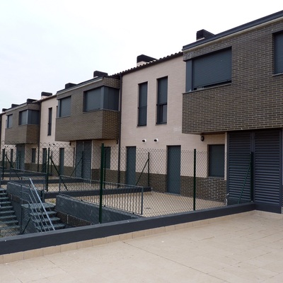 11 VIVIENDAS UNIFAMILIARES EN MEDIANA DE ARAGON