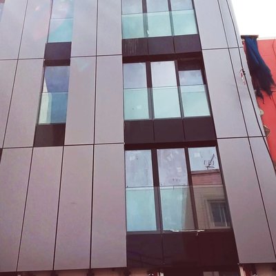 ALUAR TAMBIÉN PRESTA SUS SERVICIOS.