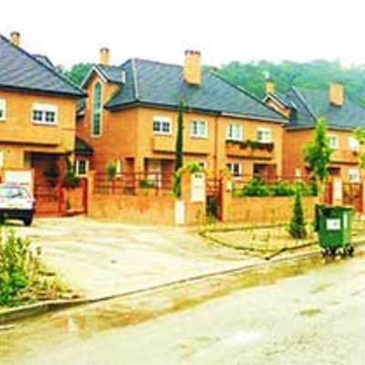 14 viviendas unifamiliares adosadas en Molino de la Hoz, Las Rosas