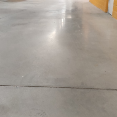 Garaje después de limpiar.