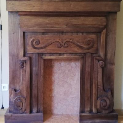 Chimenea de Nogal para restaurar.