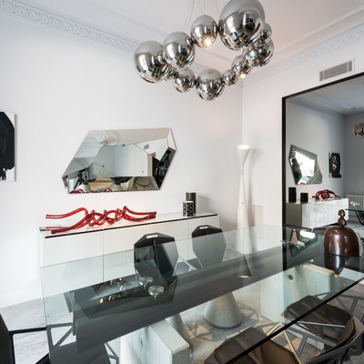 Comedor con mobiliario vanguardista | Sincro