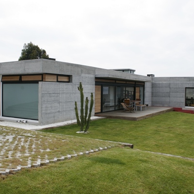 VIVIENDA UNIFAMILIAR