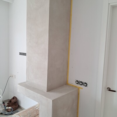 proceso de microcemento en chimenea