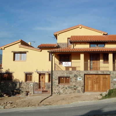 2 VIVIENDAS UNIFAMILIARES ADOSADAS