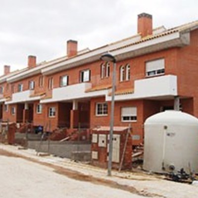 20 viviendas unifamiliares adosadas en Villalbilla