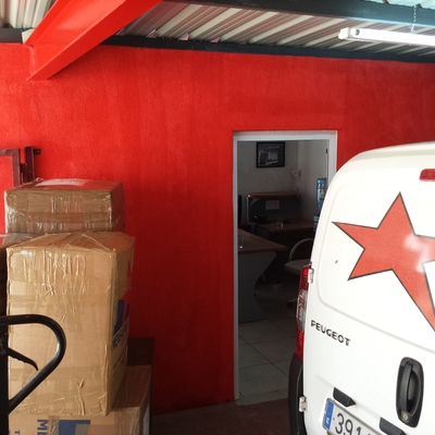 ALMACEN Y PUNTO DE CARGA FURGONETILLAS