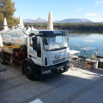 EQUIPO PARA VACIADO DE FOSAS SÉPTICAS Y  DESATASCO DE SANEAMIENTOS