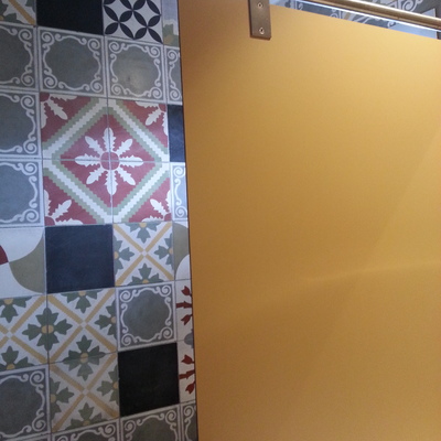 ALICATADO EN AZULEJOS VINTAGE