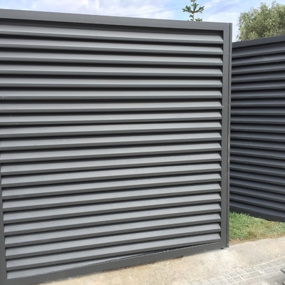 PUERTA EN LAMAS HIERRO VENECIANA