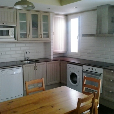 Cocina ambientada para vivienda en Casco Histórico de Zaragoza