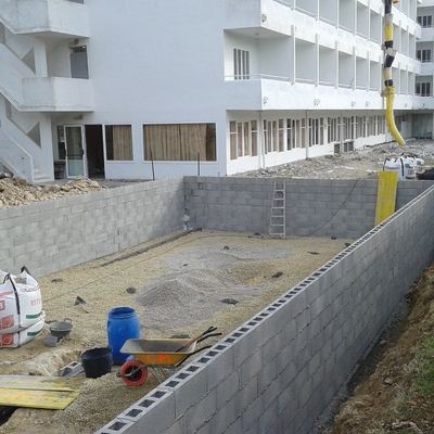 construcción piscina