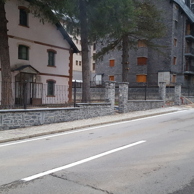 Muro de piedra pizzara