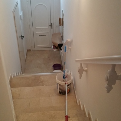 Pintado de la entrada de casa unifamiliar 