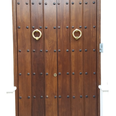 Restauración de puerta de entrada