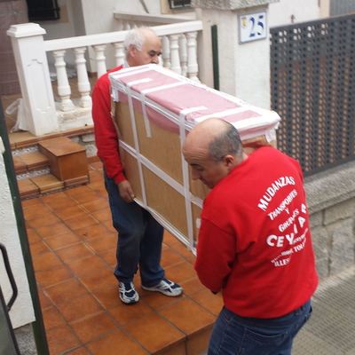 Cargando para Guardamuebles