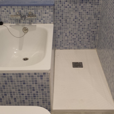 Colocación de bañera y plato de ducha en el mismo espacio