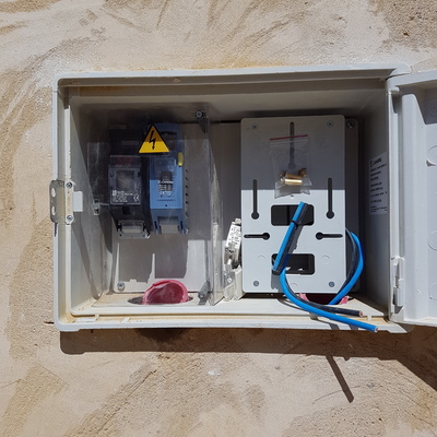 Instalacion de caja de contador electrico