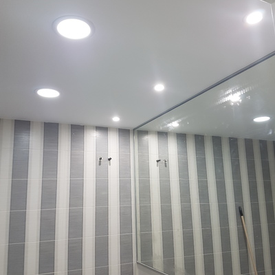 Instalacion de iluminacion led en aseo