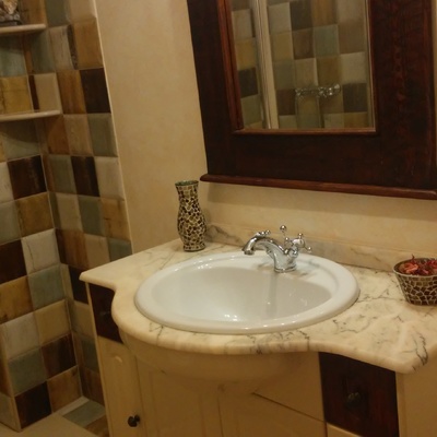 Baño 15x15 rústico terminación