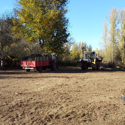 Nivelación de finca y siembra cesped