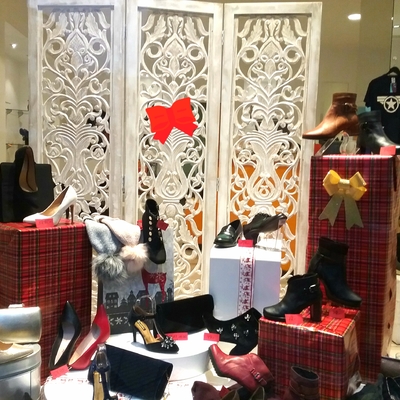 Escaparate de navidad zapateria