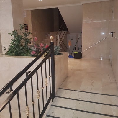 Limpieza de portales en Comunidades de vecinos