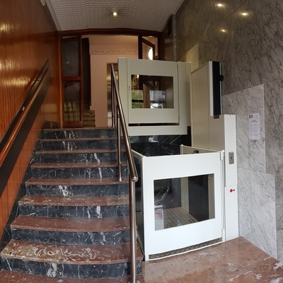 Plataforma en portal de Bilbao